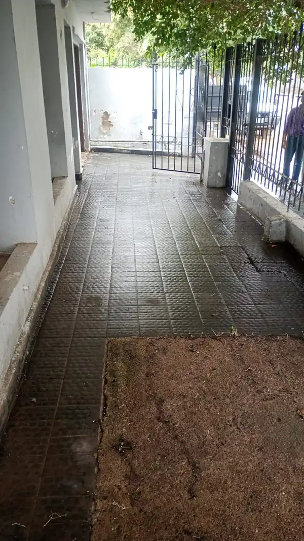 Foto de CASA 3 DORM. GARAGE PATIO + DEPTO - DESOCUPADA