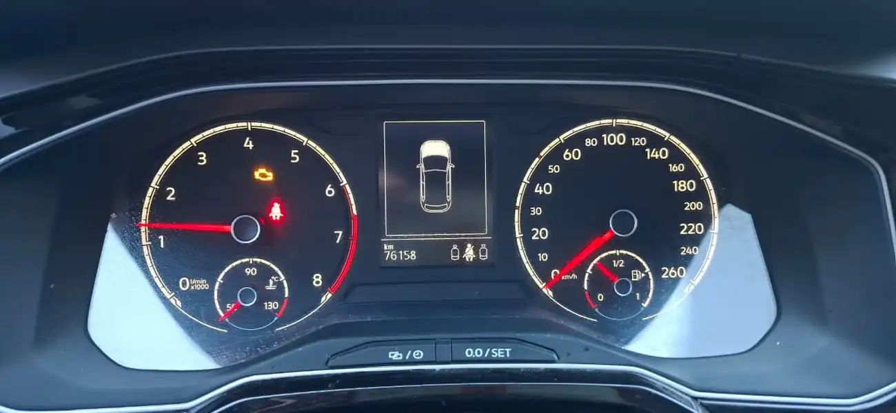 Foto de Impecable Volkswagen Nivus 170 TSI MT Año 2021