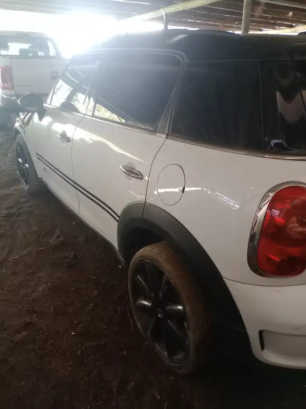 Foto de MINI COOPER S COUNTRYMAN-2012