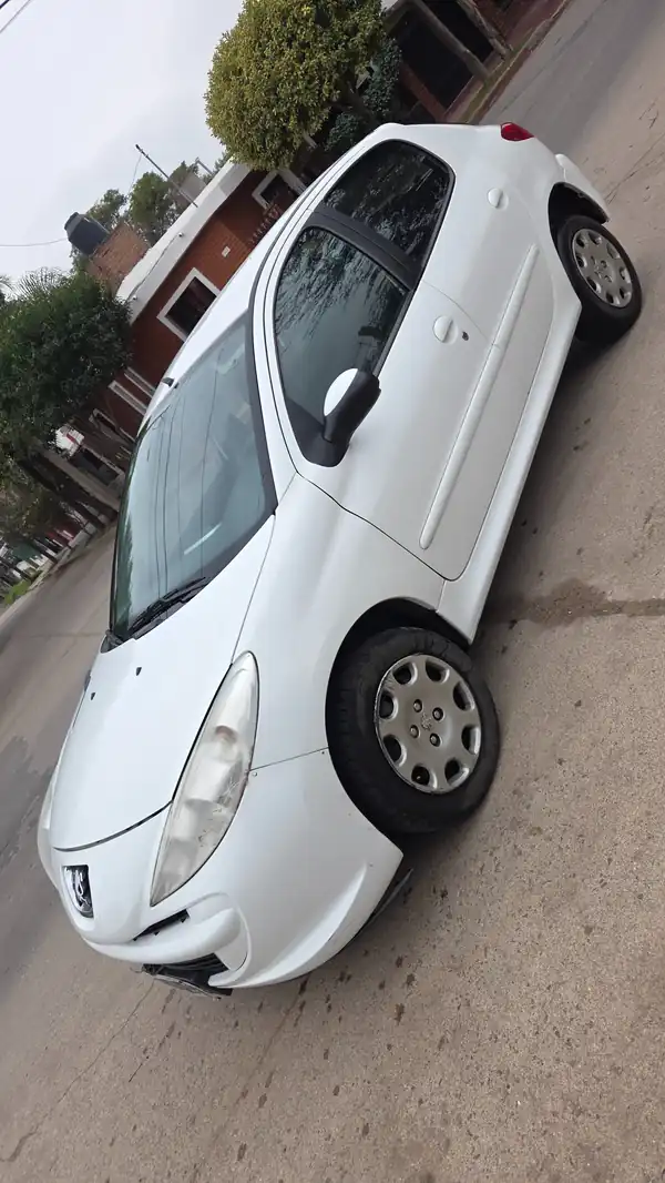 Foto de PEUGEOT, 207 5 PTAS, COMPAC ALLURE N 2014