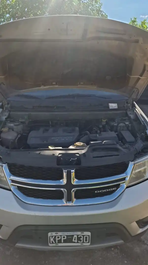 Foto de JOURNEY SXT 2.4 MODELO AÑO 2012 CON GNC