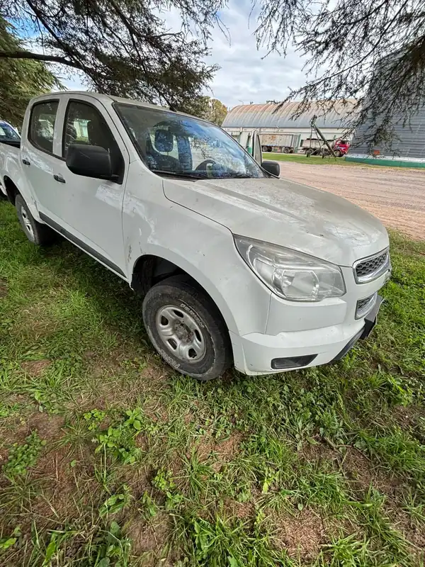 Foto de CHEVROLET PICK-UP CABINA DOBLE 4X2 MOD 2016 EXC OP