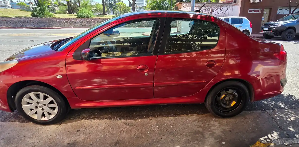 Foto de PEUGEOT 207 AÑO 2009 CON GNC