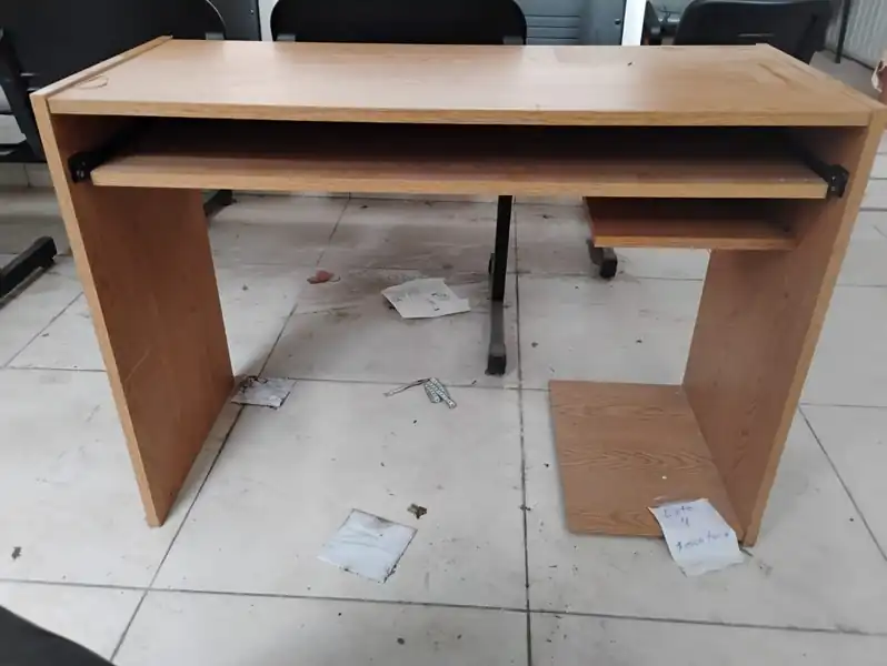 Portada de Escritorio con bandeja PC