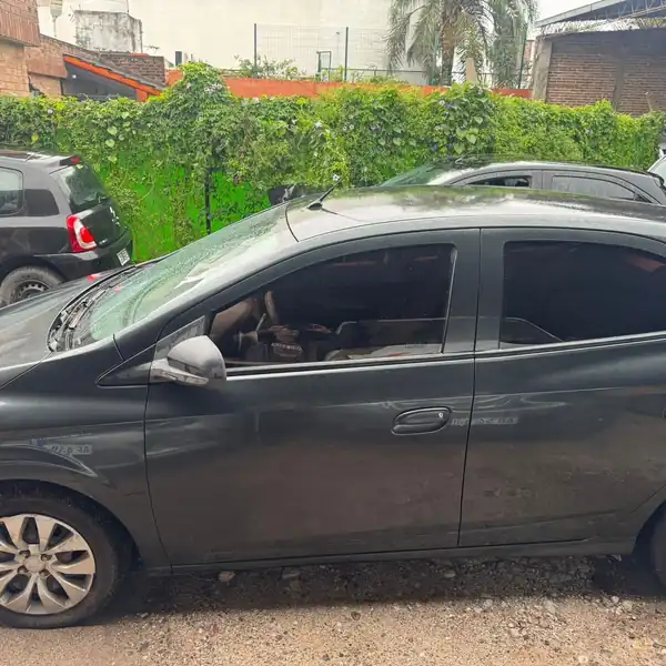 Foto de ONIX JOY 1.4 N LT AÑO 2.018
