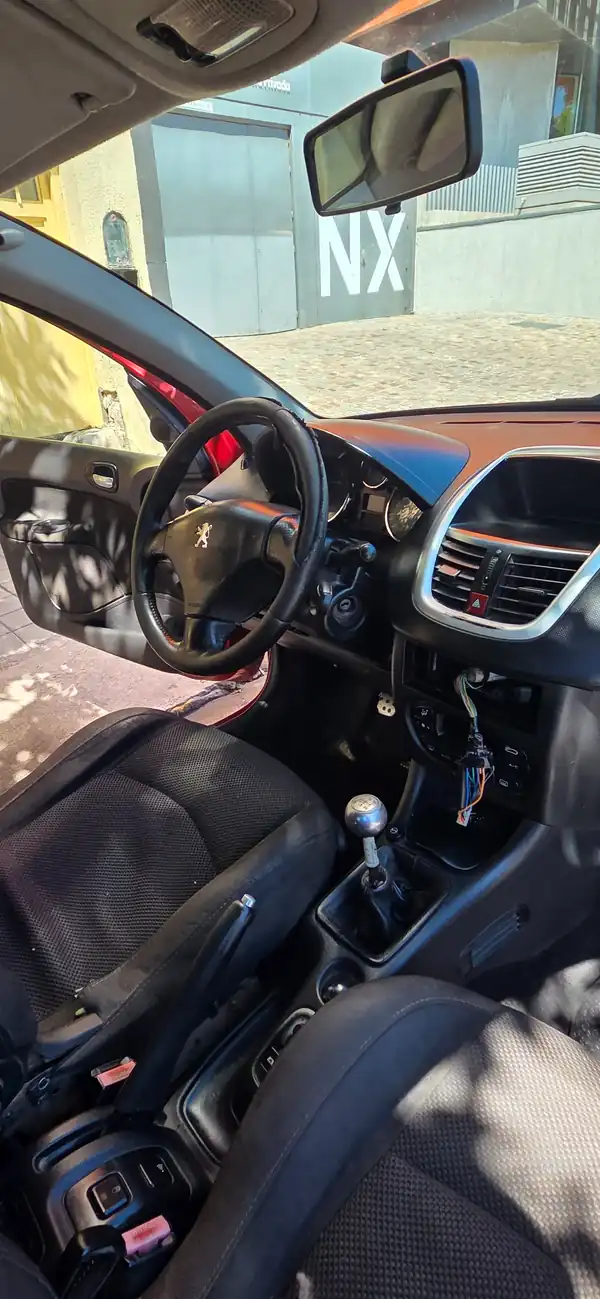 Foto de PEUGEOT 207 AÑO 2009 CON GNC