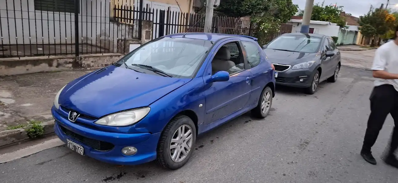 Foto de Peugeot 206 XR Premium 1.6 3 Ptas. Año 2006