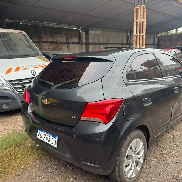 Foto de ONIX JOY 1.4 N LT AÑO 2.018