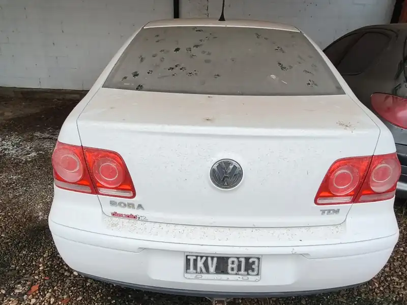 Foto de BORA TDI, año: 2010, tipo: SEDAN 4 PTAS