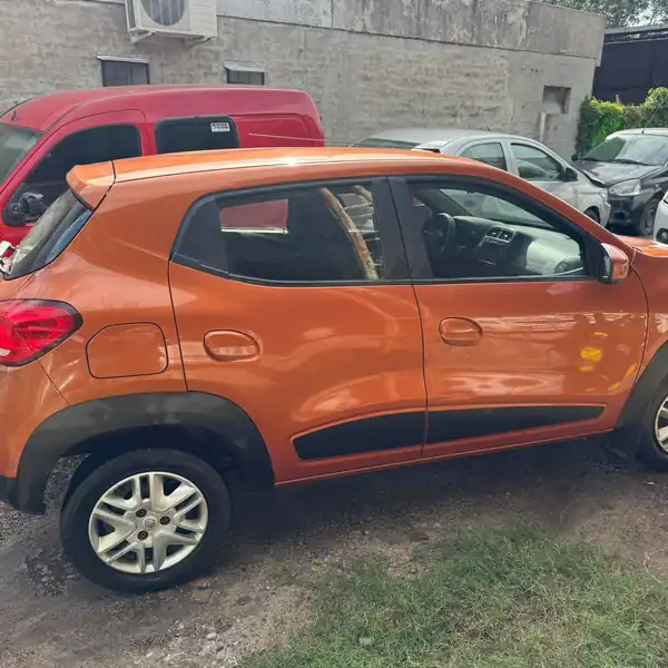 Foto de KWID INTENS 1.0 AÑO 2020