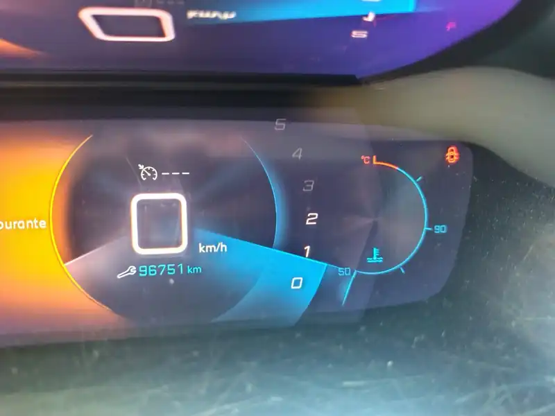 Foto de PEUGEOT 208 ALLURE 1.6L Año 2022