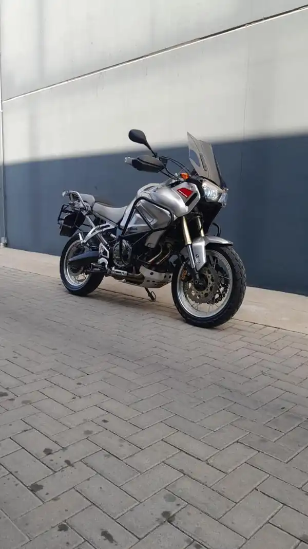 Foto de MOTO YAMAHA TENERE 1200