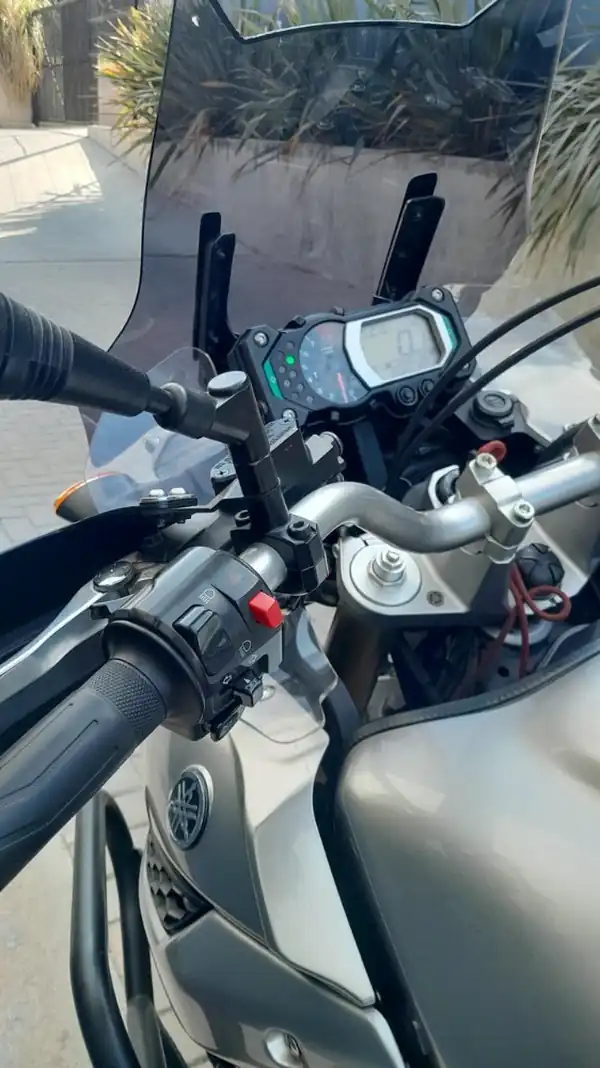 Foto de MOTO YAMAHA TENERE 1200