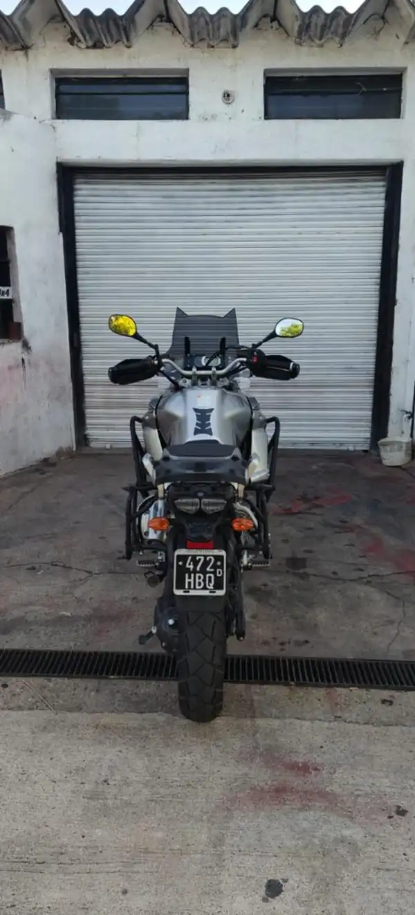 Foto de MOTO YAMAHA TENERE 1200