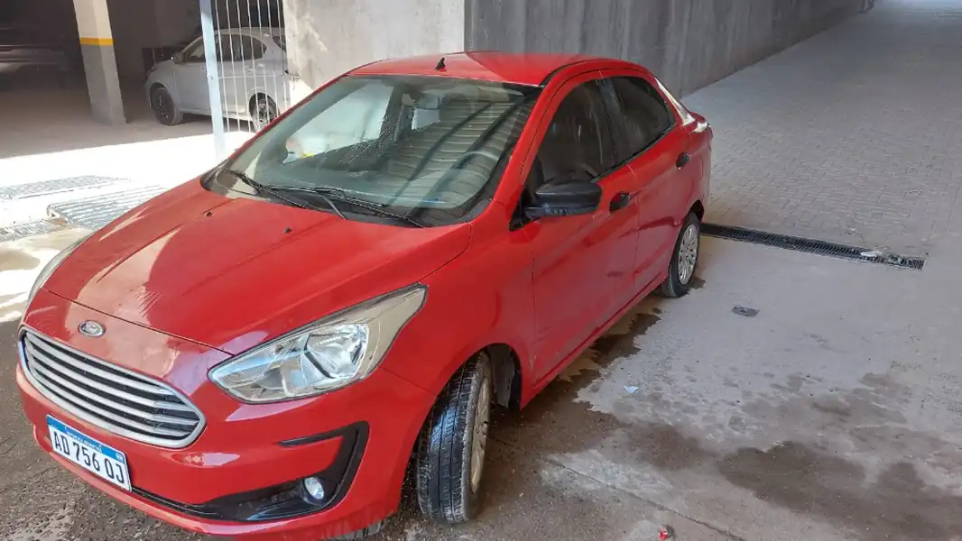 Foto de KA SEDAN 2019 569 KM
