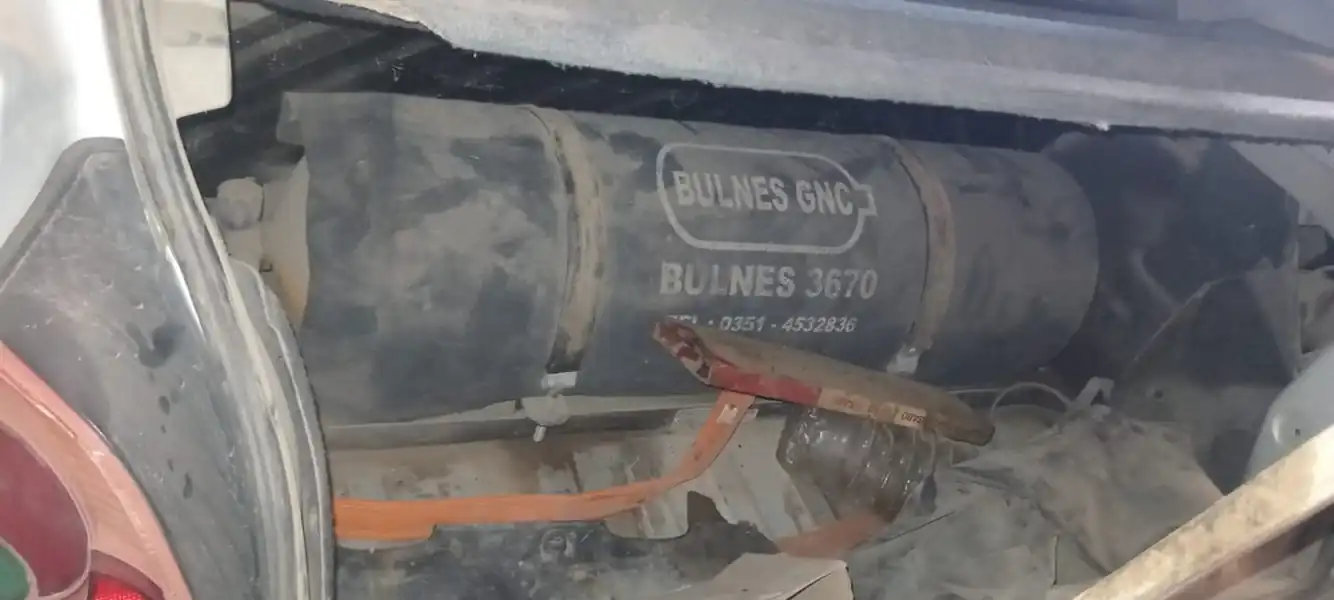 Foto de Peugeot EX 206- con "GNC"