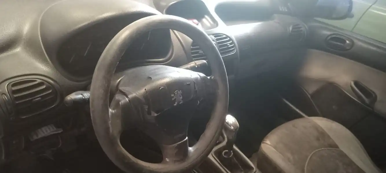 Foto de Peugeot EX 206- con "GNC"