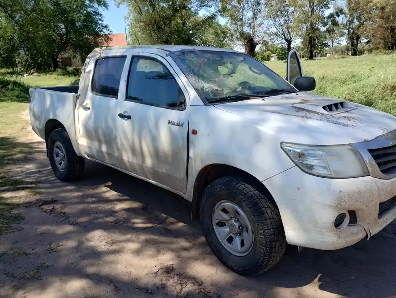 Portada de Toyota Hilux 2015 4x2