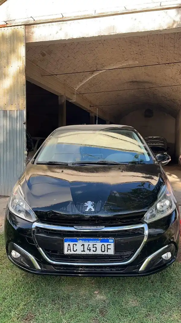 Foto de Peugeot 208 Allure1.6 2018