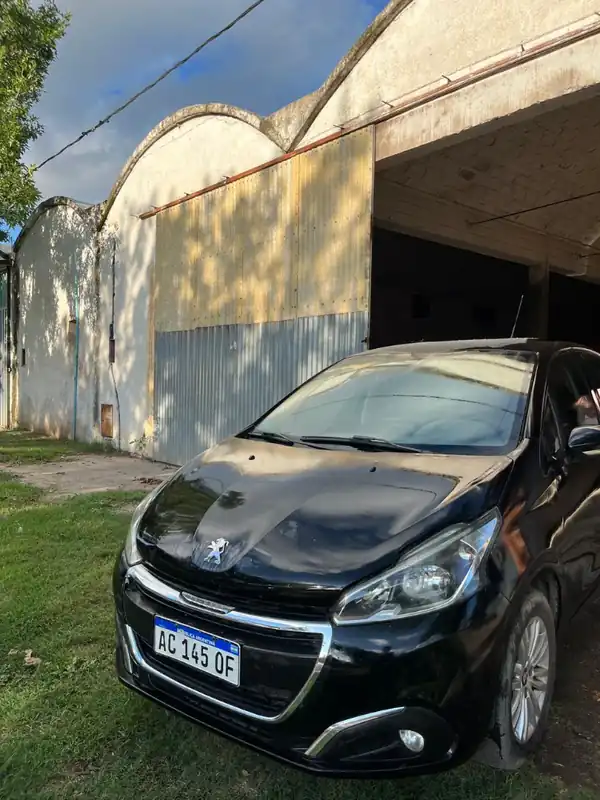 Foto de Peugeot 208 Allure1.6 2018