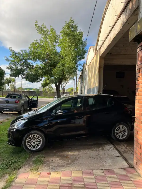 Foto de Peugeot 208 Allure1.6 2018