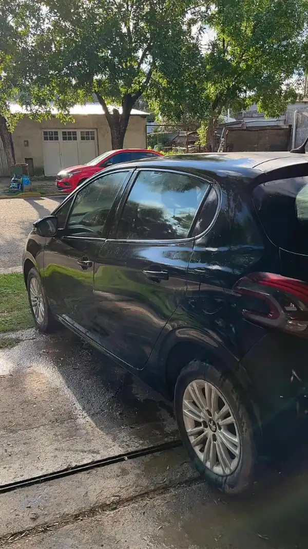 Foto de Peugeot 208 Allure1.6 2018