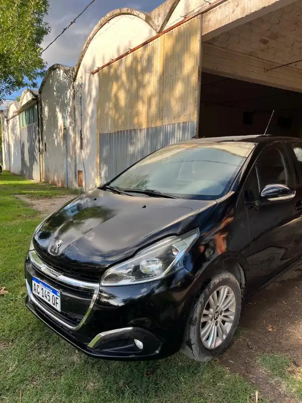 Foto de Peugeot 208 Allure1.6 2018