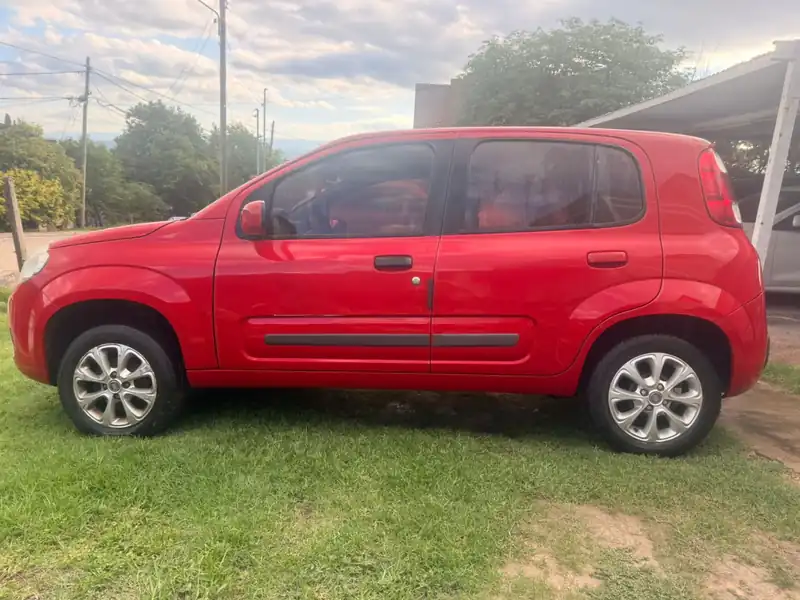 Foto de FIAT UNO 5P - 2012