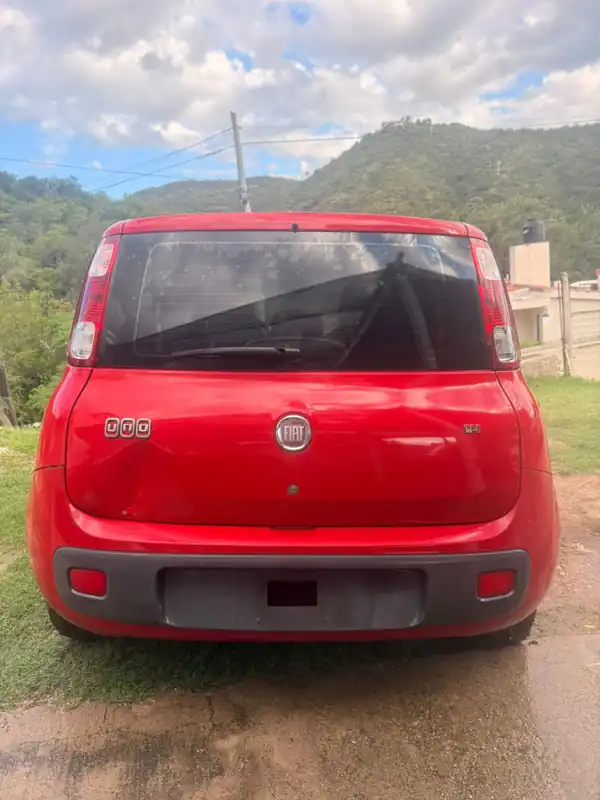 Foto de FIAT UNO 5P - 2012