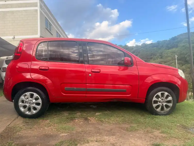 Foto de FIAT UNO 5P - 2012