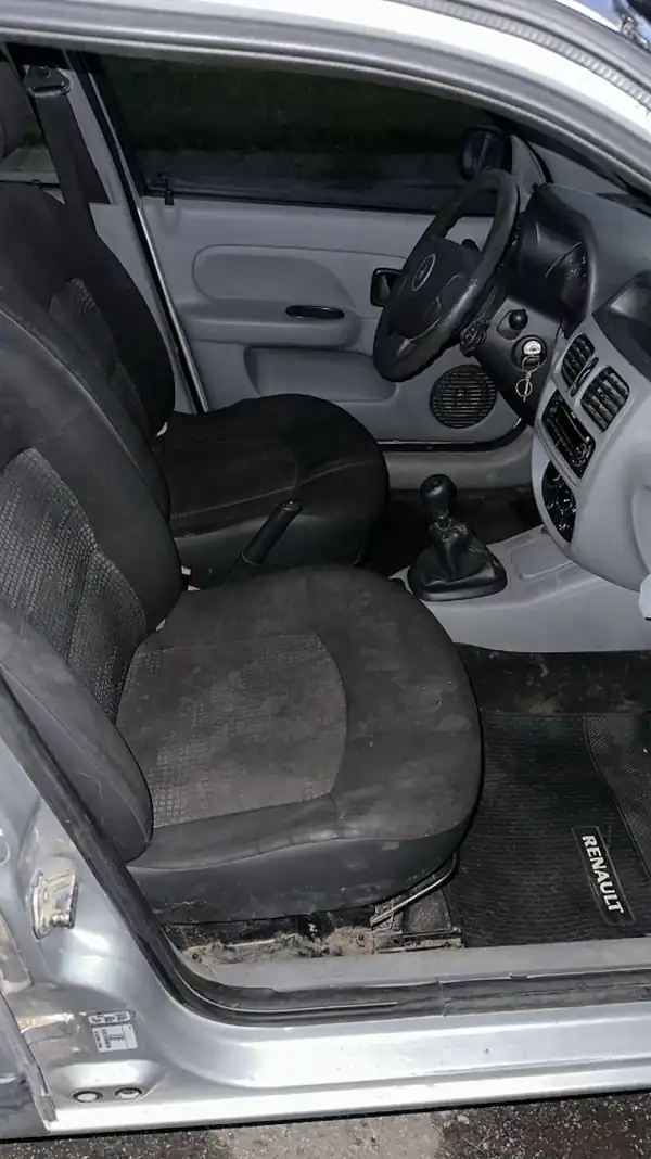 Foto de CLIO 5P 1.2 PACK -AÑO 2012