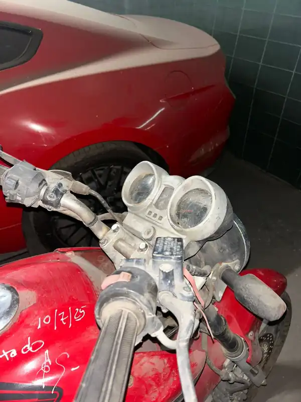 Foto de HONDA TWISTER