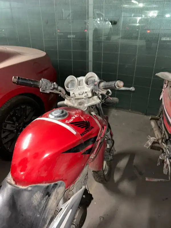 Foto de HONDA TWISTER