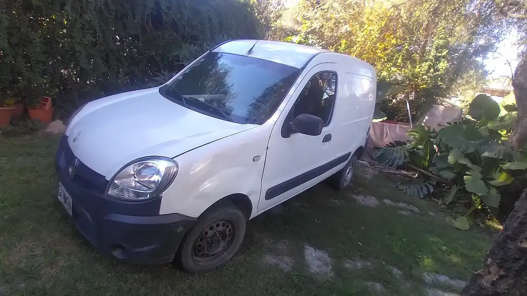 Portada de KANGOO 2015 GNC