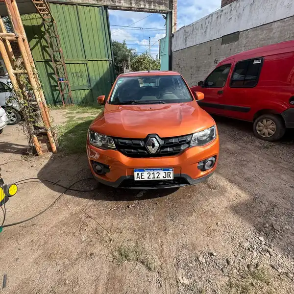 Portada de KWID INTENS 1.0 AÑO 2020