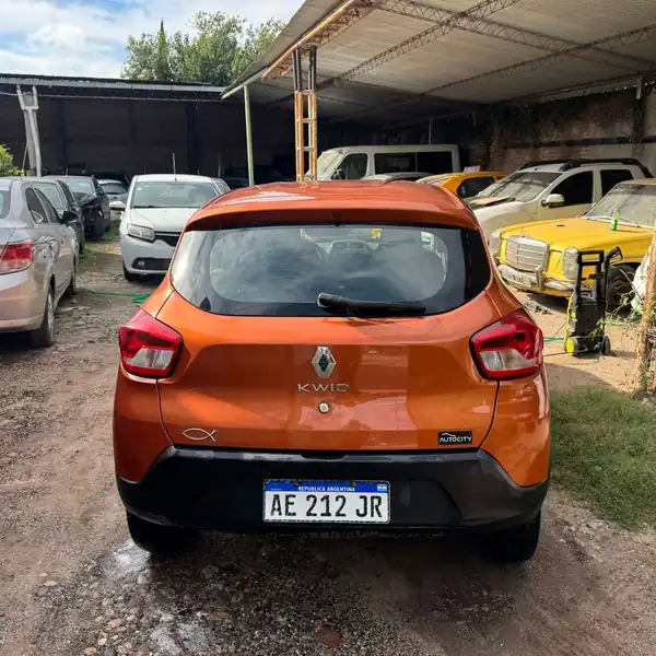Foto de KWID INTENS 1.0 AÑO 2020