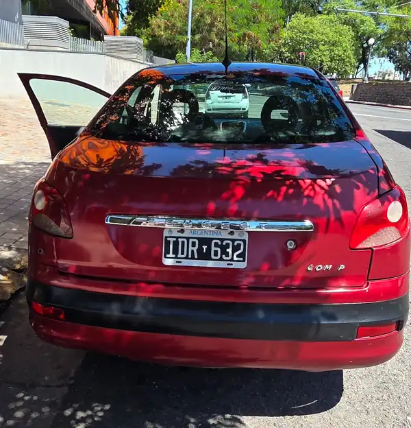 Foto de PEUGEOT 207 AÑO 2009 CON GNC