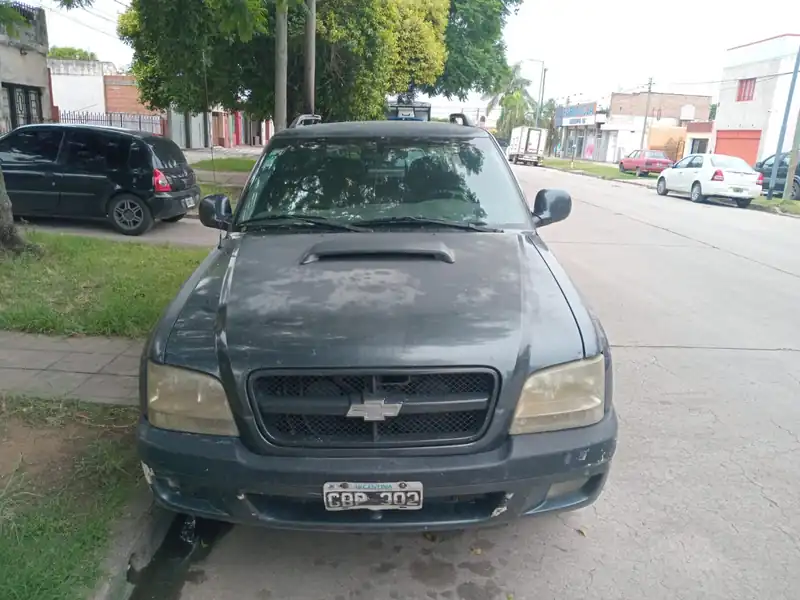 Foto de OPORTUNIDAD PICK-UP CHEVROLET S10 TDI 4X2