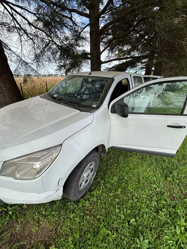 Foto de CHEVROLET PICK-UP CABINA DOBLE 4X2 MOD 2016 EXC OP