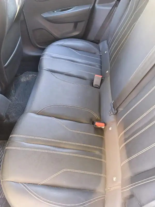 Foto de PEUGEOT 208 ALLURE 1.6L Año 2022