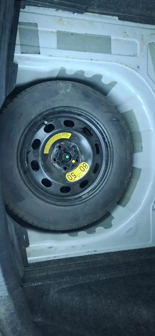 Foto de Impecable Volkswagen Nivus 170 TSI MT Año 2021