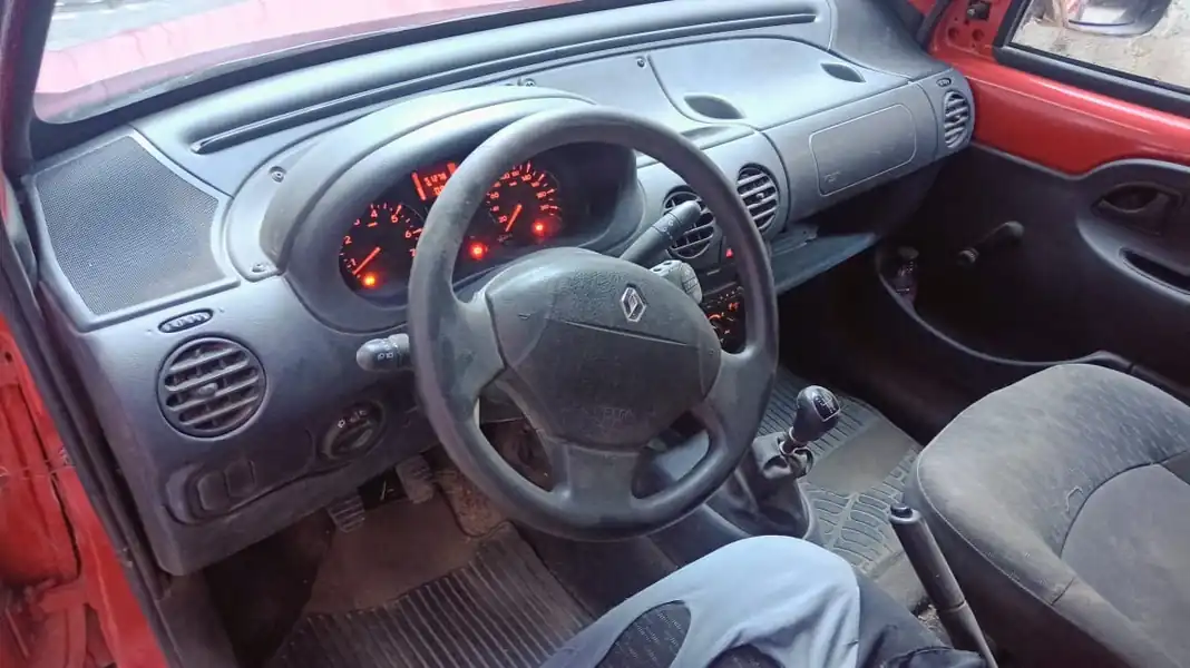 Foto de KANGOO PH3 CONFORT 1.6 - AÑO 2015