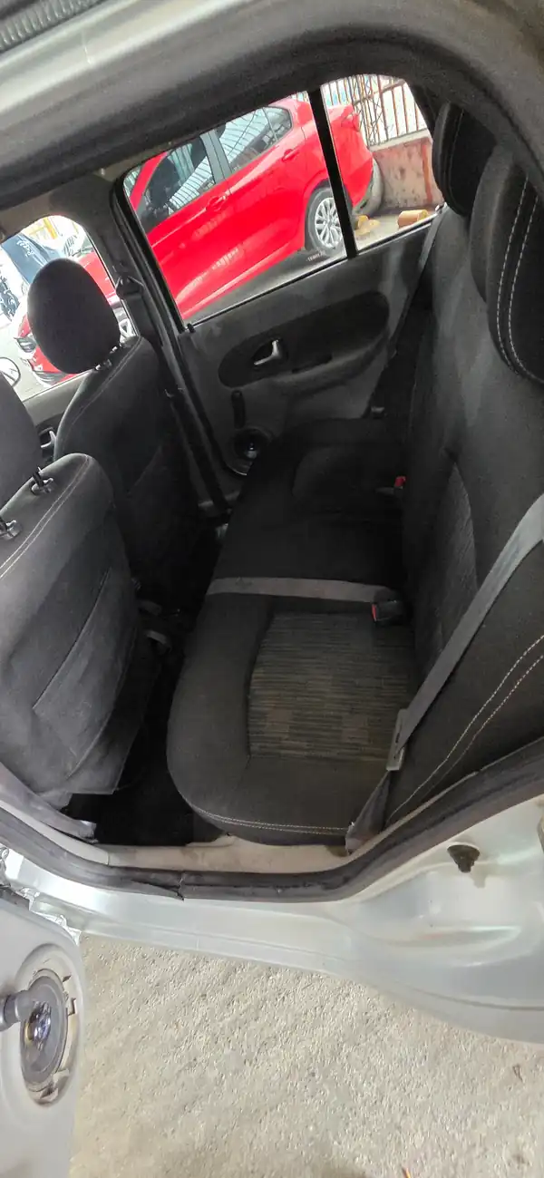 Foto de RENAULT SYMBOL 1.6 16V 2012