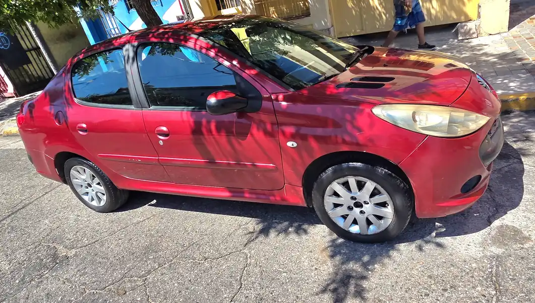 Foto de PEUGEOT 207 AÑO 2009 CON GNC