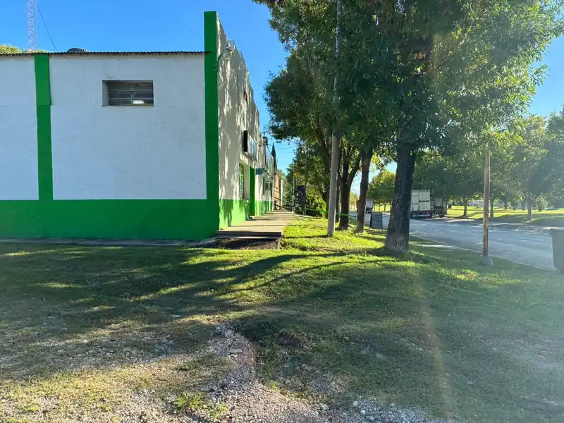 Foto de Gran Remate de Inmueble Salon local comercial