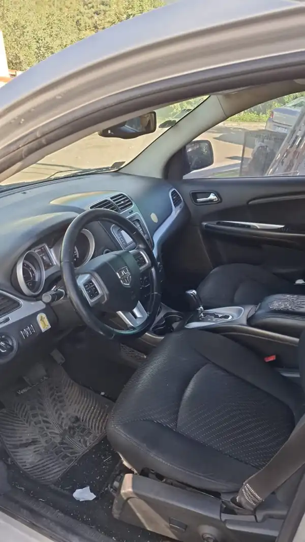 Foto de JOURNEY SXT 2.4 MODELO AÑO 2012 CON GNC