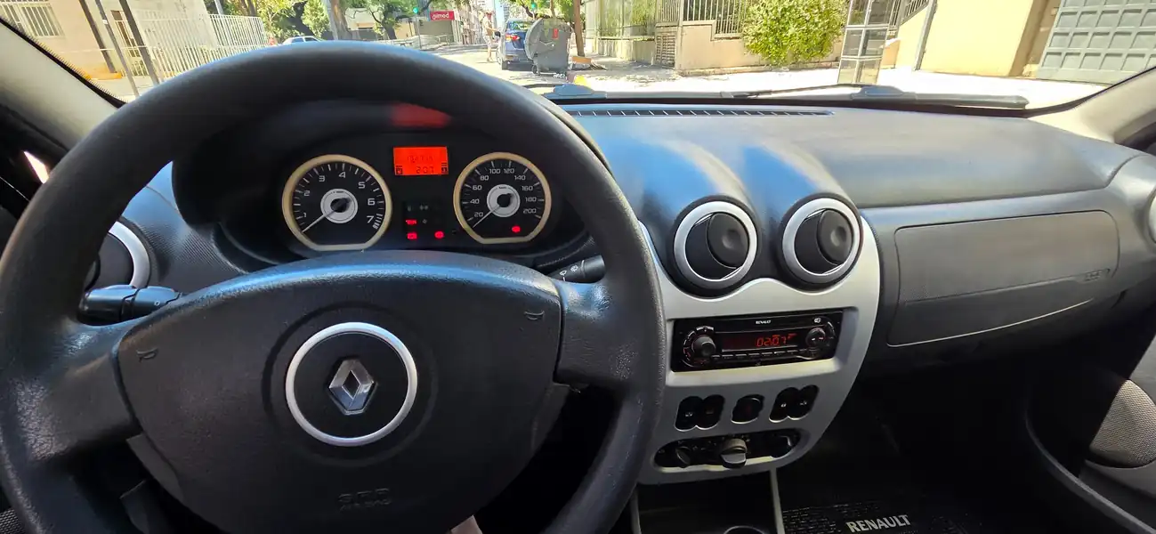 Foto de RENAULT Sandero Stepway 2011