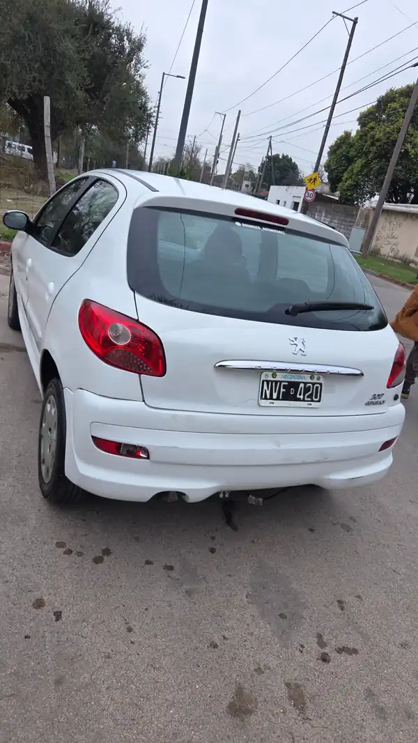 Foto de PEUGEOT, 207 5 PTAS, COMPAC ALLURE N 2014