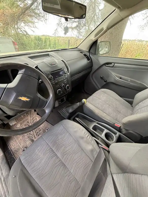 Foto de CHEVROLET PICK-UP CABINA DOBLE 4X2 MOD 2016 EXC OP