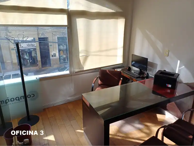 Foto de SUBASTA EN BLOQUE: INMUEBLE PH - MOBILIARIO